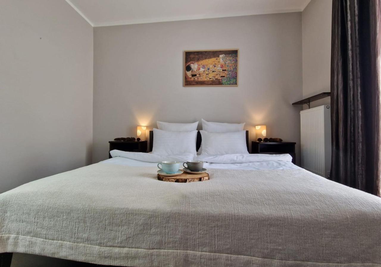 טושין Hotel Grzegorzewski מראה חיצוני תמונה