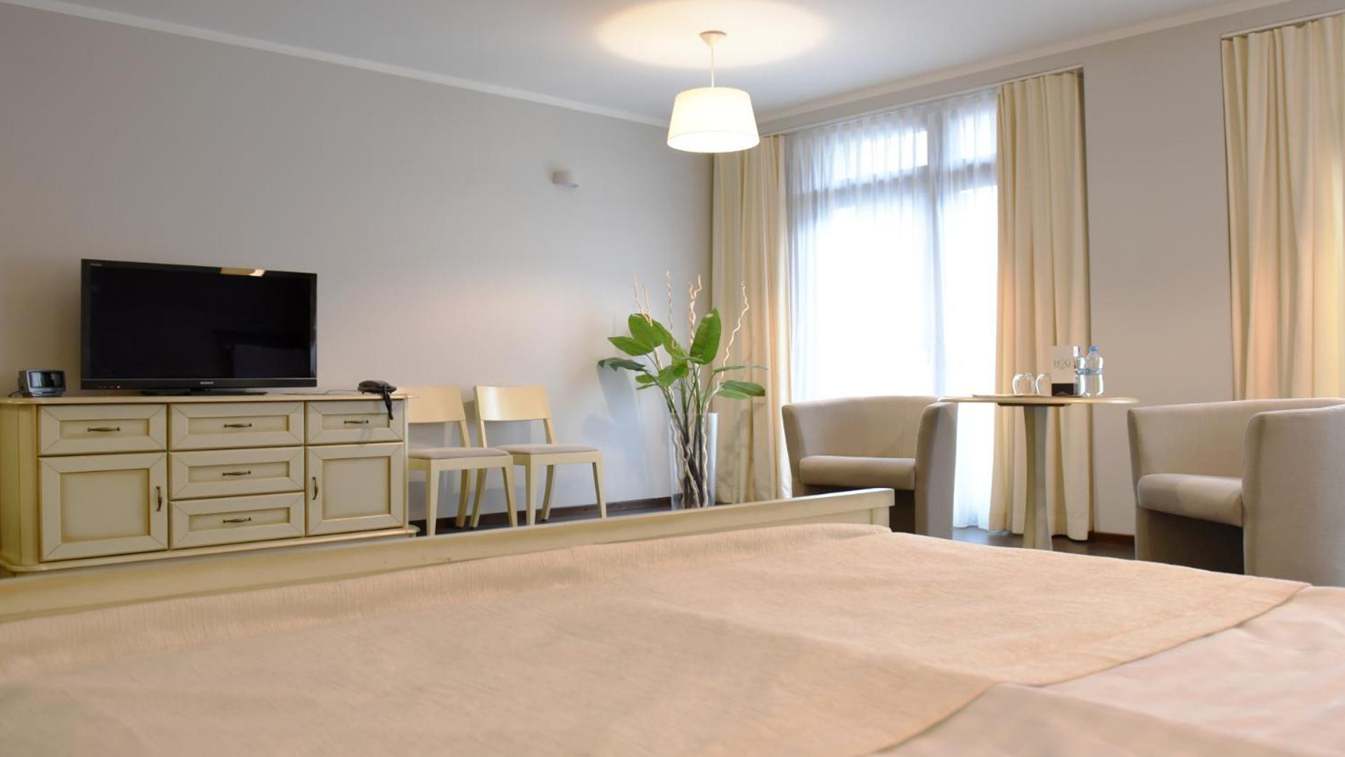 טושין Hotel Grzegorzewski מראה חיצוני תמונה